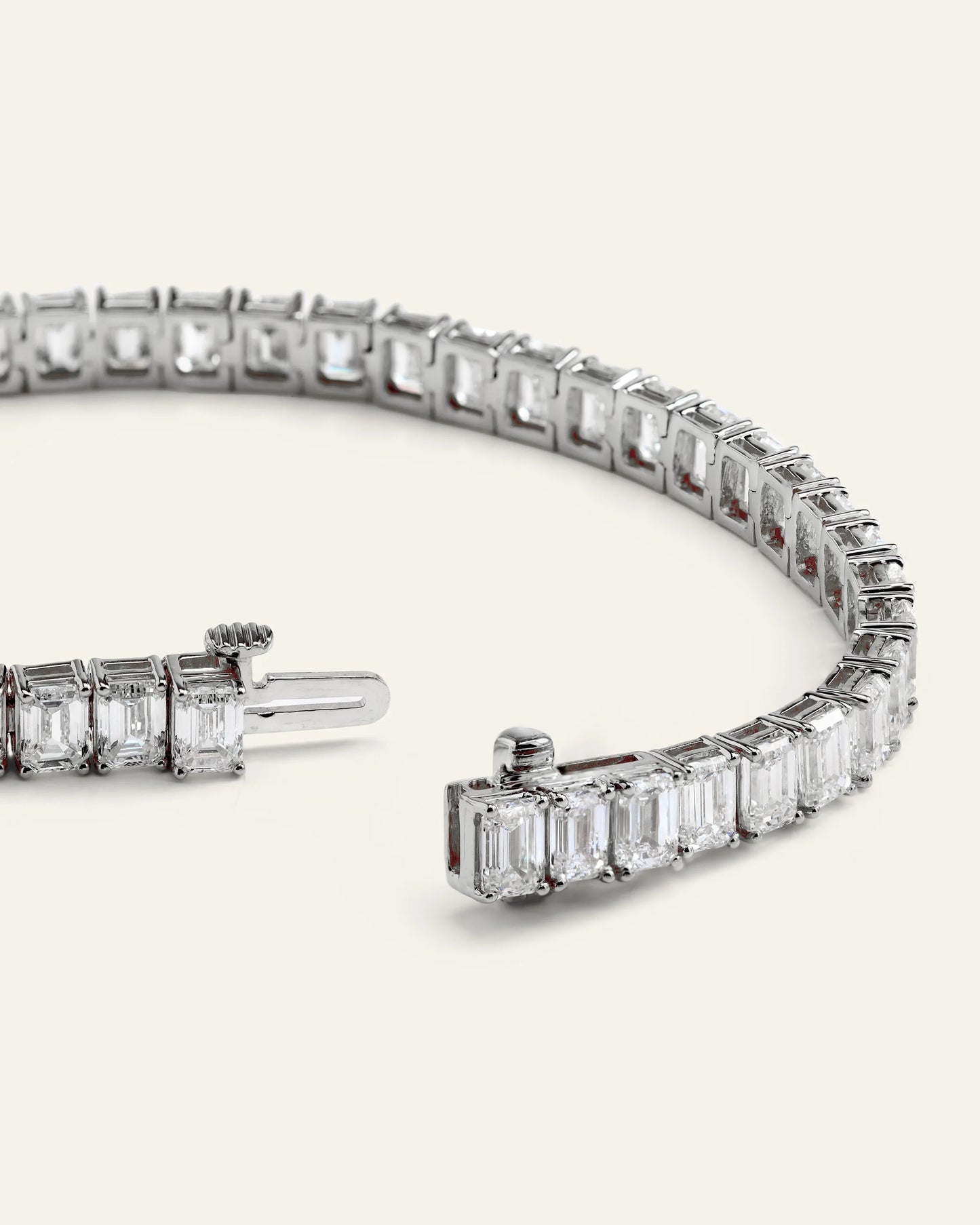 14K Gold Lab Grown Diamond North-South Emerald Tennis Bracelet - 15ctw - 6.5" / Yellow Gold