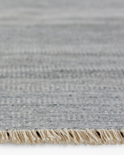 Sloane Indoor/Outdoor Rug - 5' x 8' / Silver