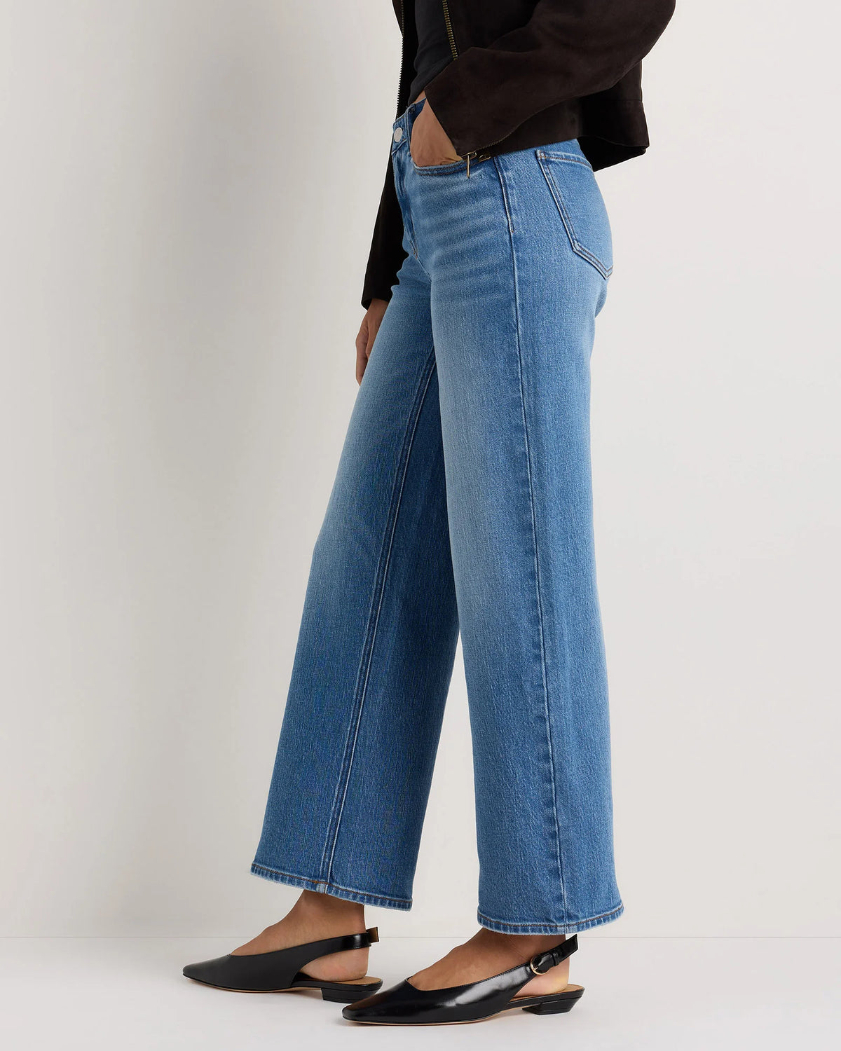 Luna Stretch Relaxed Straight Jeans - 24 / Cool Blue