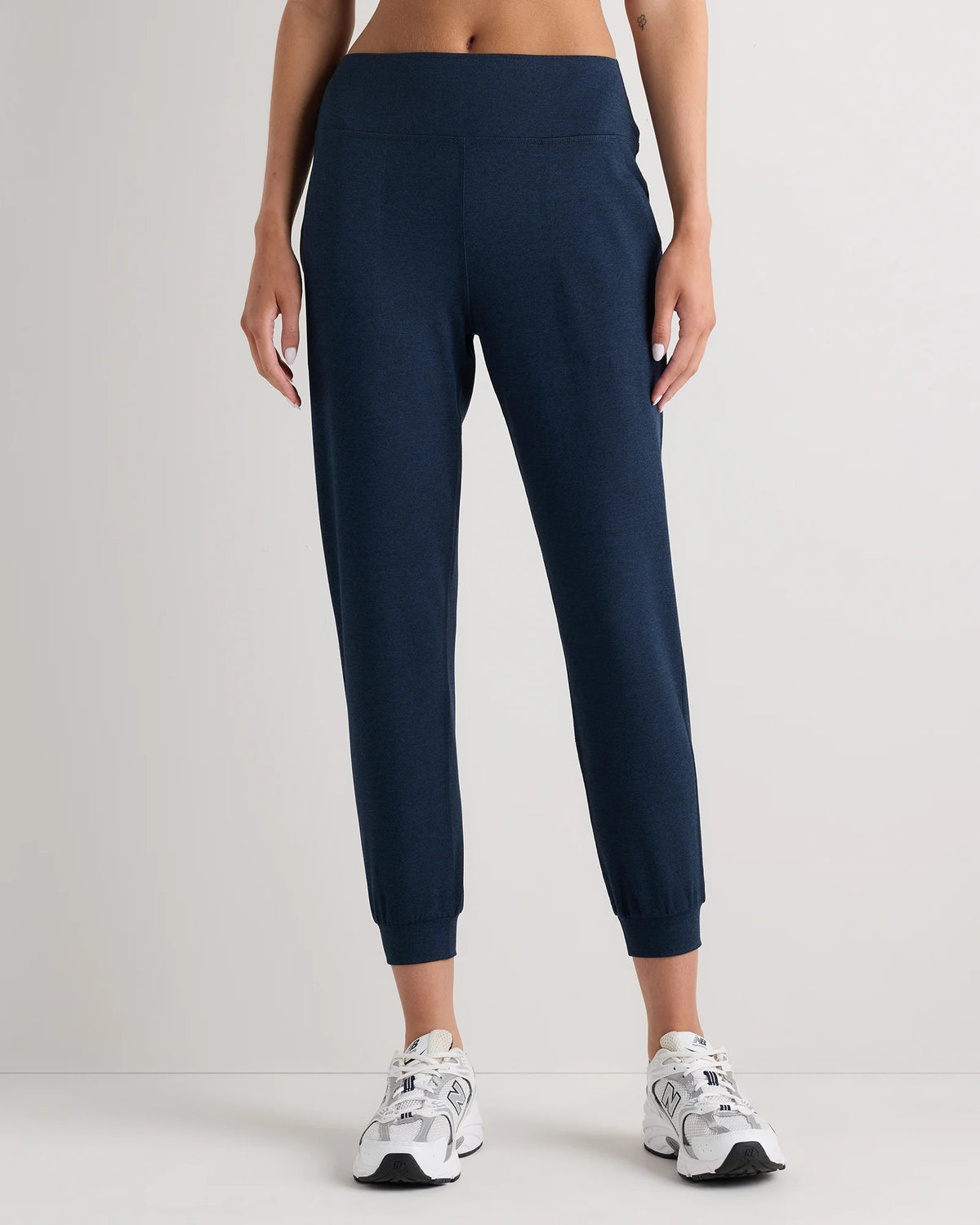 Ultra-Soft Mid-Rise Jogger - XS / Heather Charcoal