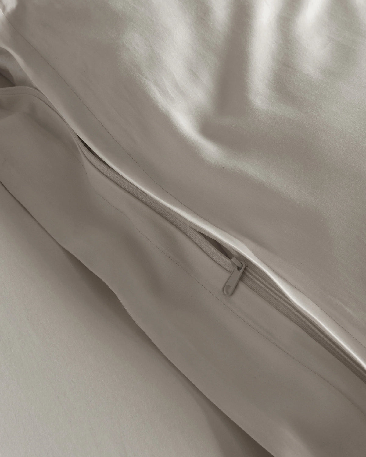 Signature Giza Cotton Sateen Deluxe Bedding Bundle - Twin / Dried Sage